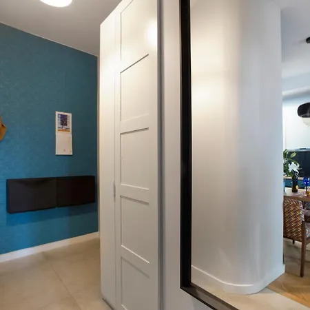 Ochota One-bedroom Apartment- City&parkside Apartament *